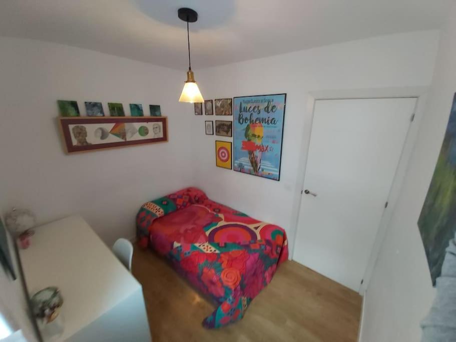 Luminoso Apartamento En El Centro, Con Mucho Arte Севиля Екстериор снимка