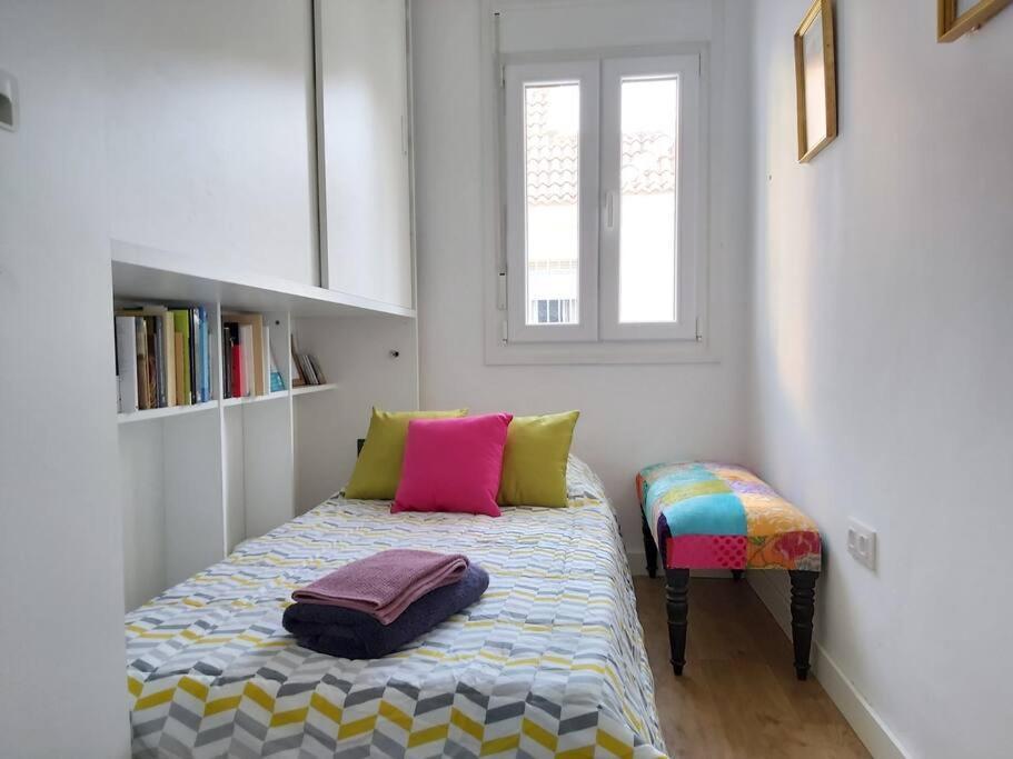 Luminoso Apartamento En El Centro, Con Mucho Arte Севиля Екстериор снимка