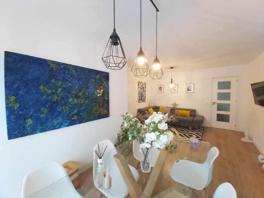 Luminoso Apartamento En El Centro, Con Mucho Arte Севиля Екстериор снимка
